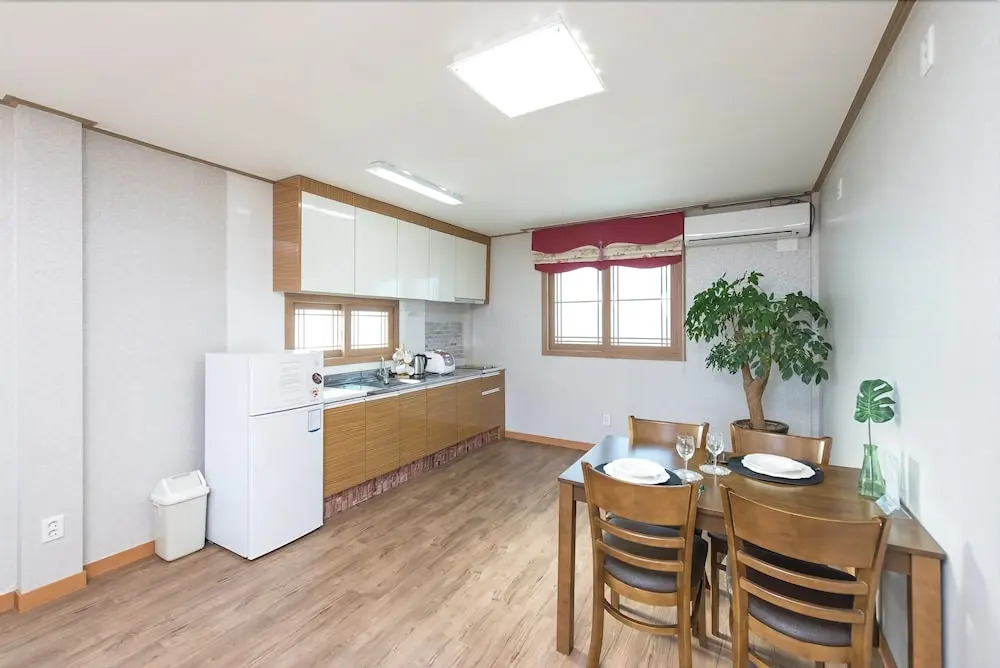 Mendorong House