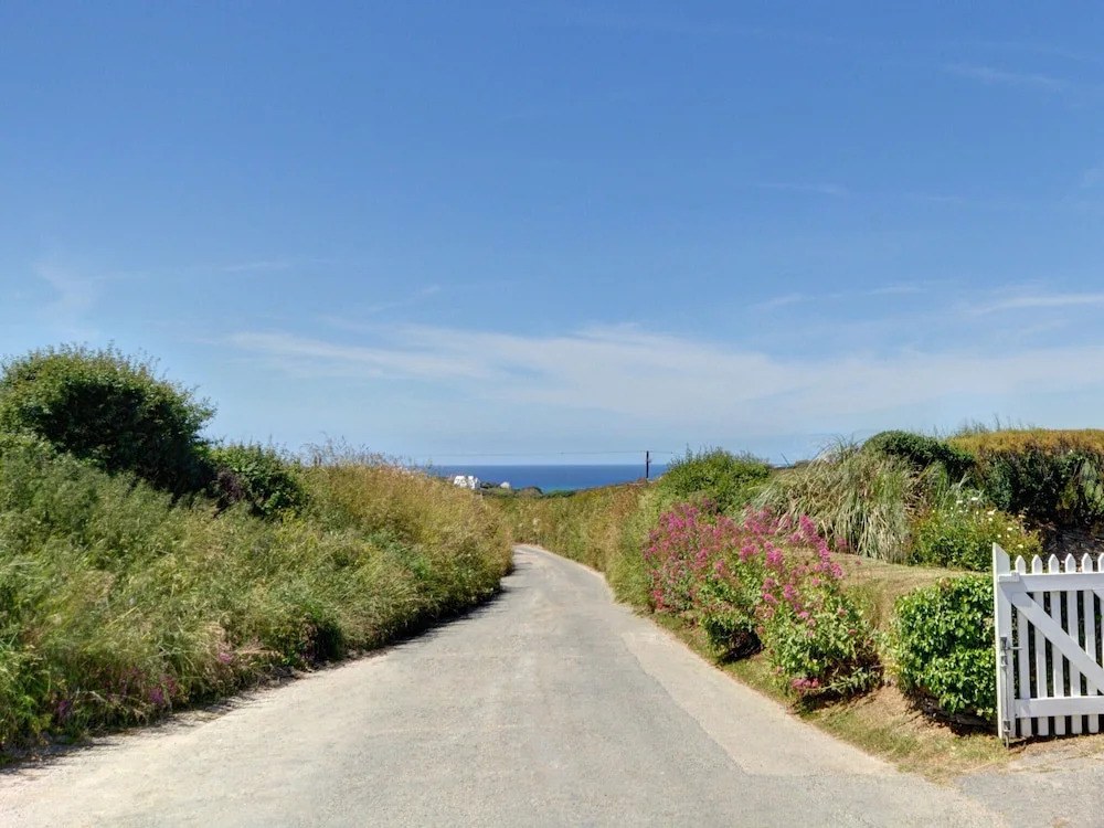 Cozy Holiday Home With Fireplace at Saint Merryn Cornwall