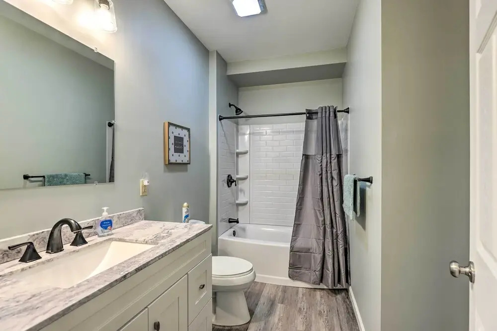Lovely Finger Lakes Vacation Home Near Seneca Lake