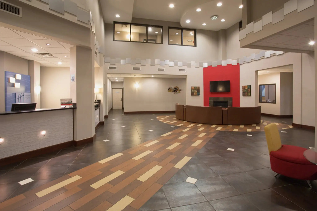 Holiday Inn Express & Suites Denver North - Thornton by IHG