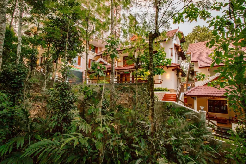 Crown Valley Resorts