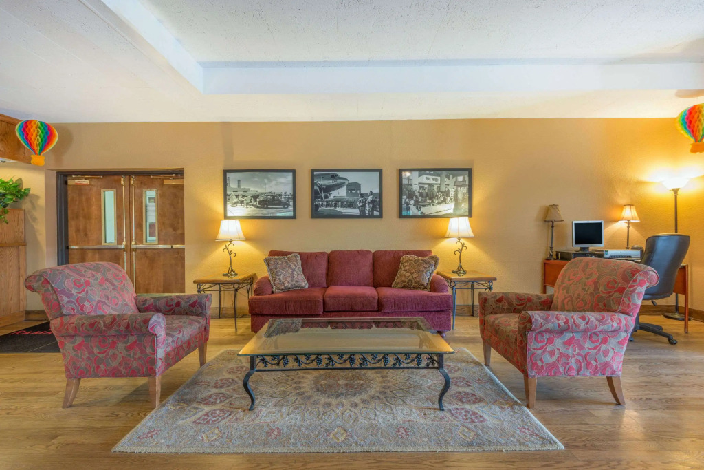 Ramada by Wyndham Albuquerque Airport