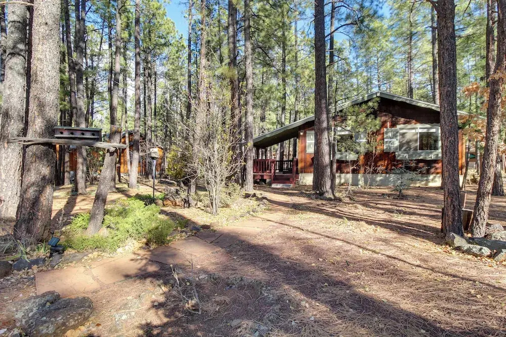 Near Hiking & Golfing: Pinetop Cabin w/ Deck