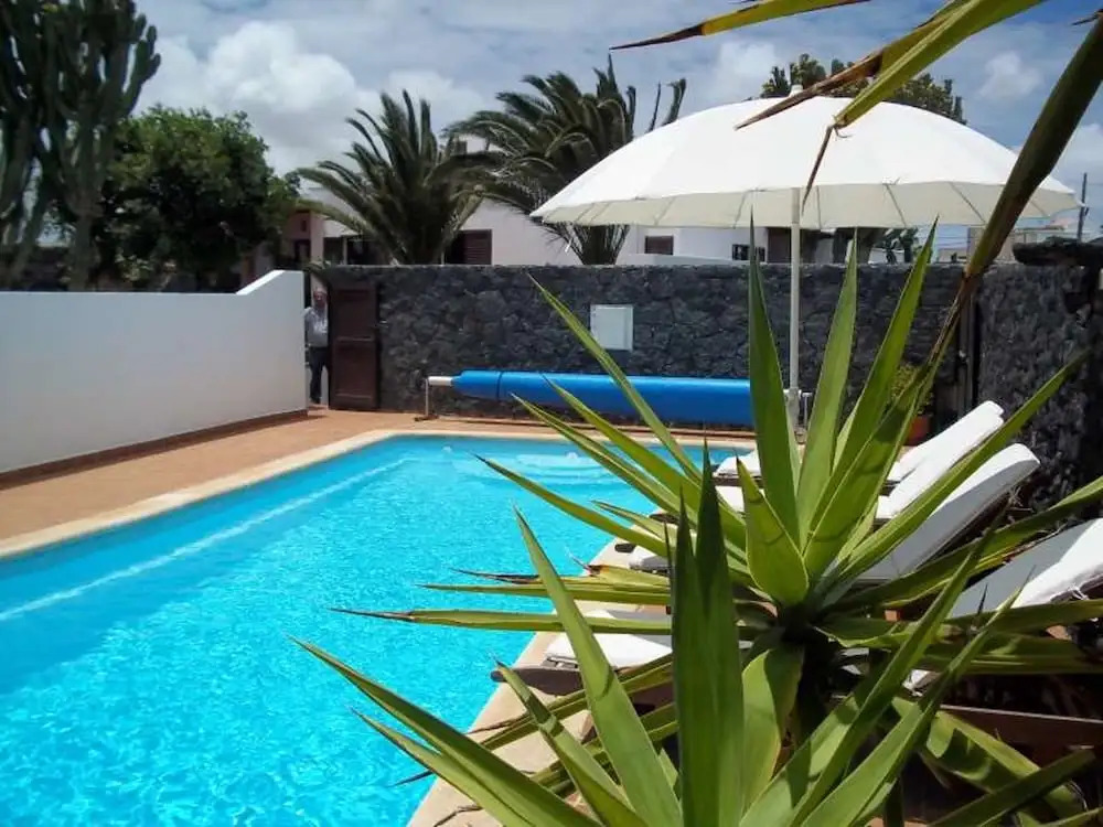 House With 2 Bedrooms in Tahiche, With Wonderful Mountain View, Privat