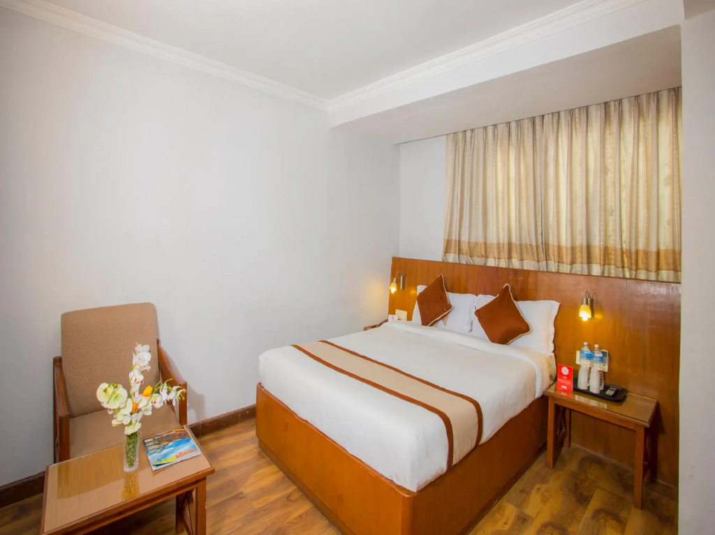 Osho Holiday Inn