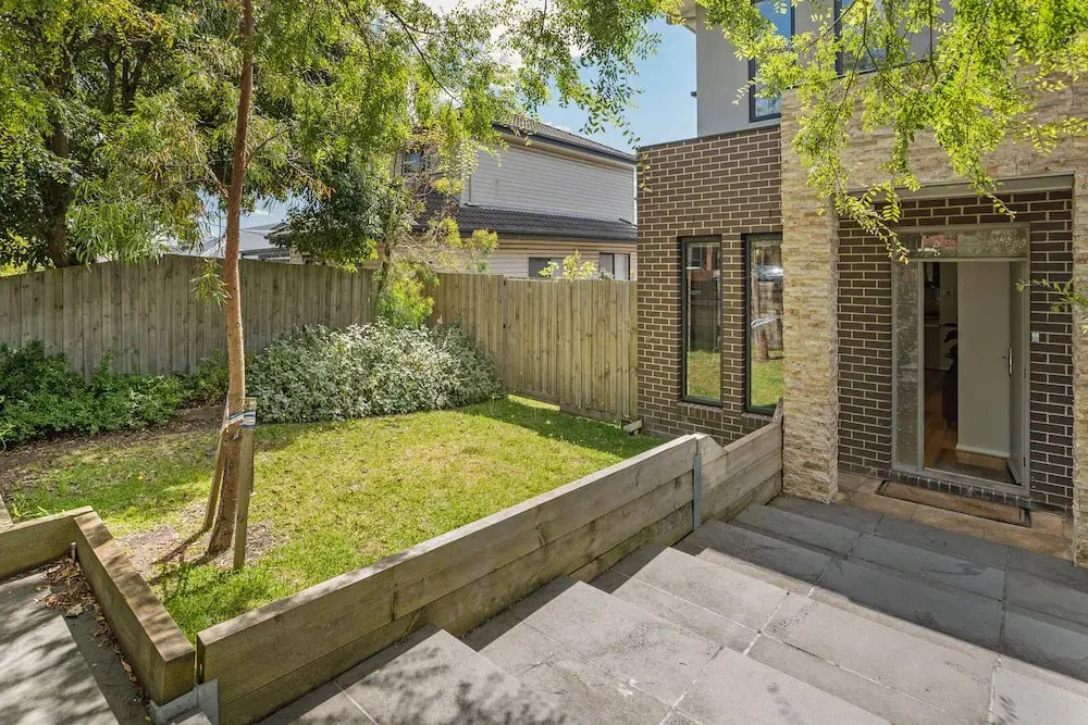 New Comfort house near Box Hill