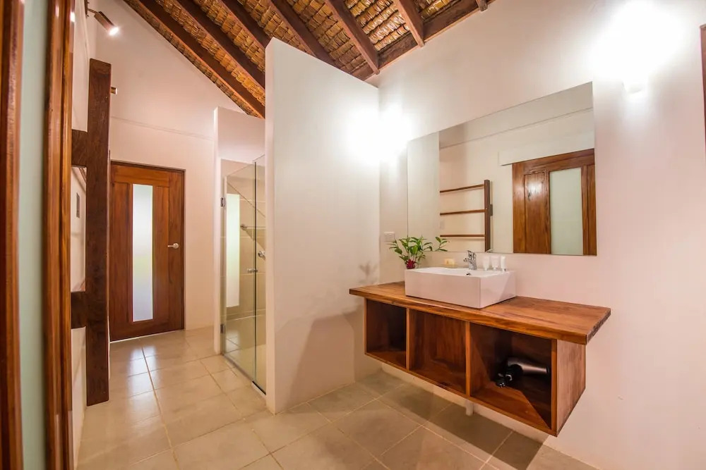 Barrier Beach Resort - Adults Only