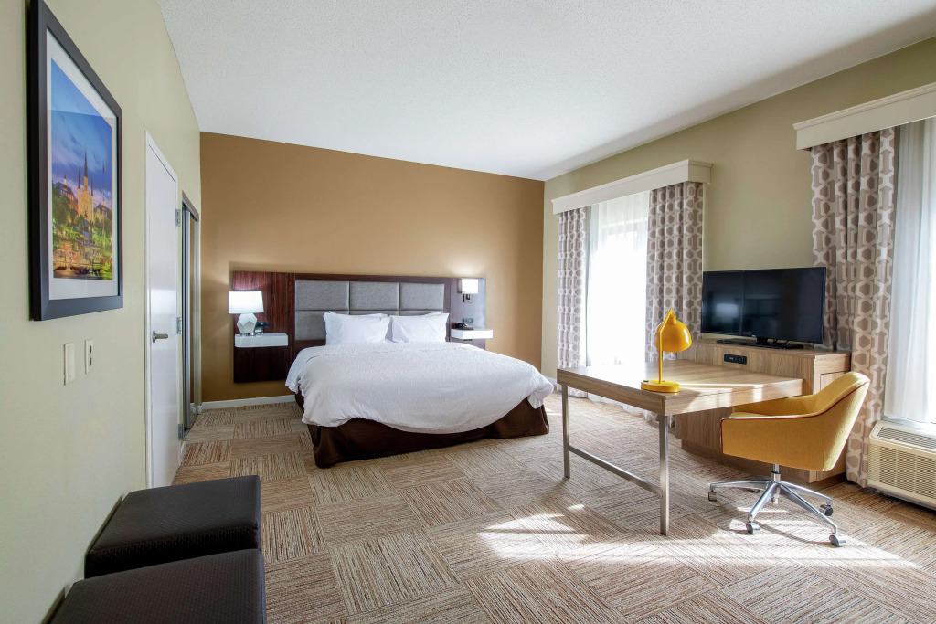 Hampton Inn and Suites Lafayette