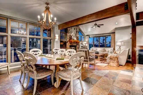 Boulder Ridge Retreat