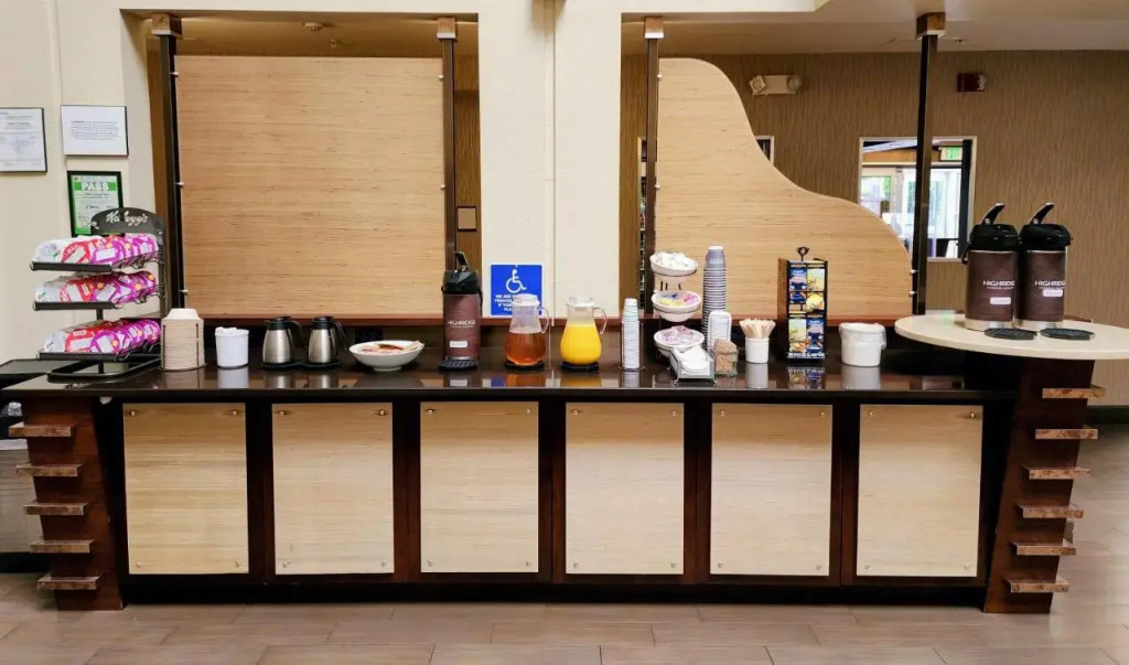 Country Inn & Suites by Radisson, San Carlos, CA