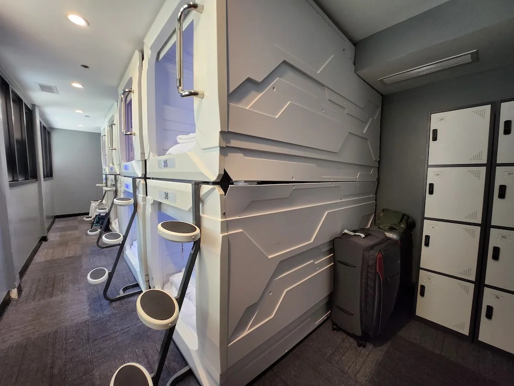 U Street Capsule Hostel