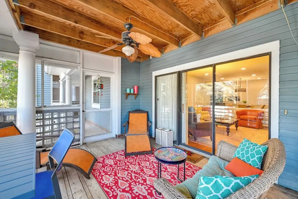 1 Mi to BOA Stadium! Walkable Condo w/ Porch
