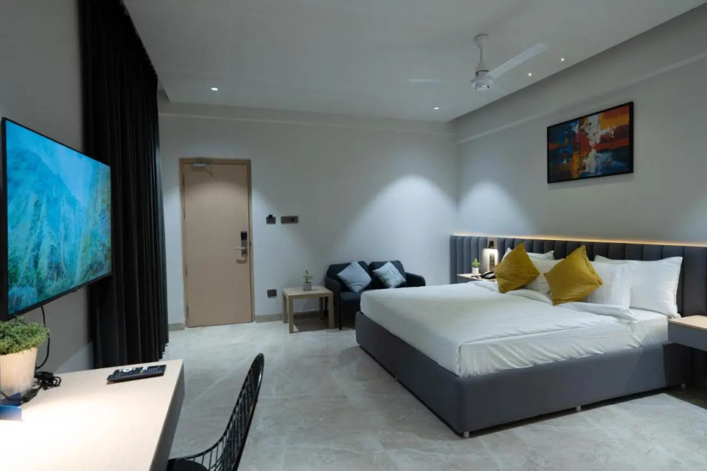 Hotel Kyzen HiTech City- Your Zenly Stay