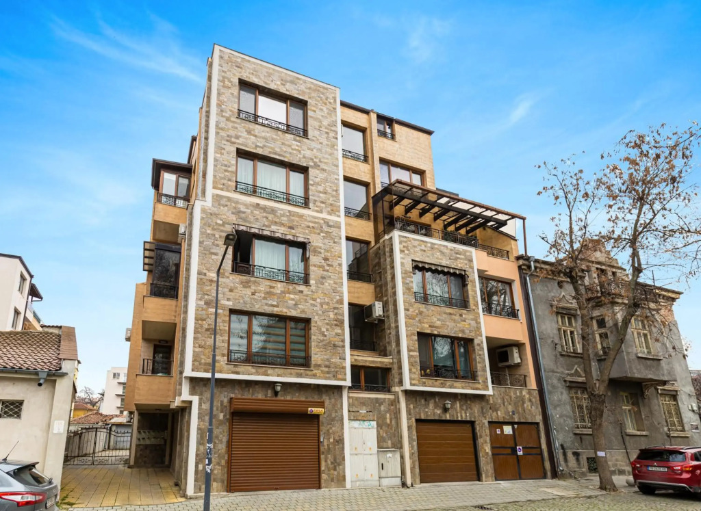 The Walnut 2BD Apartment