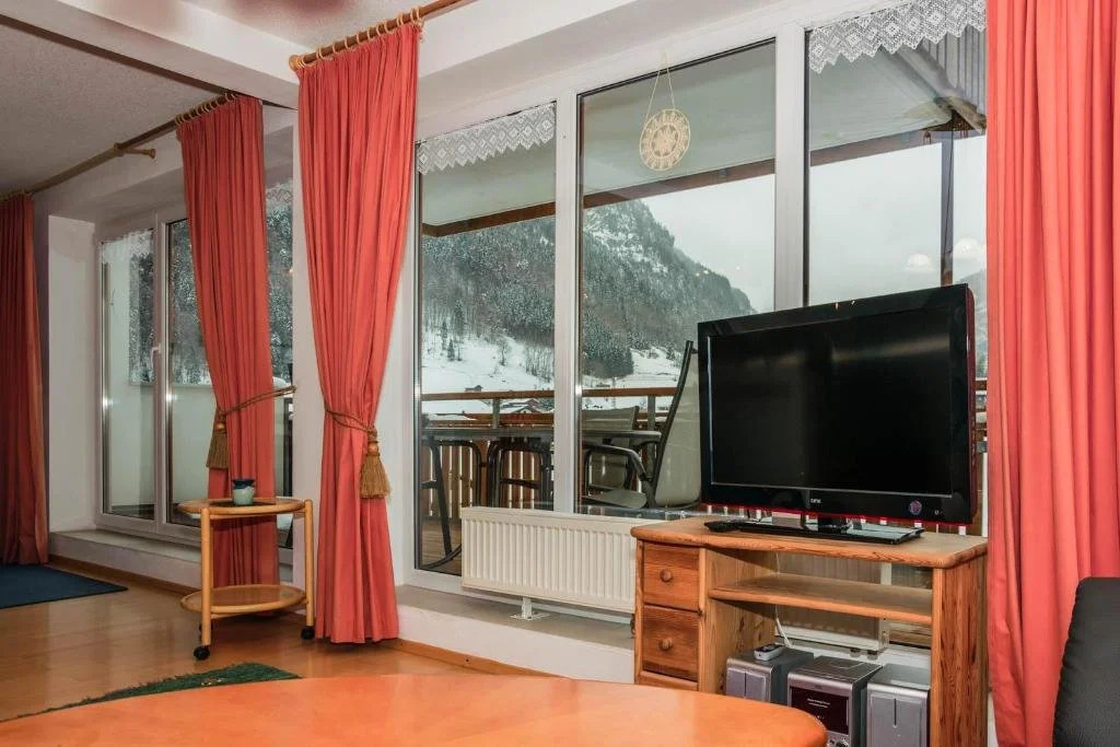Haus Saroja
