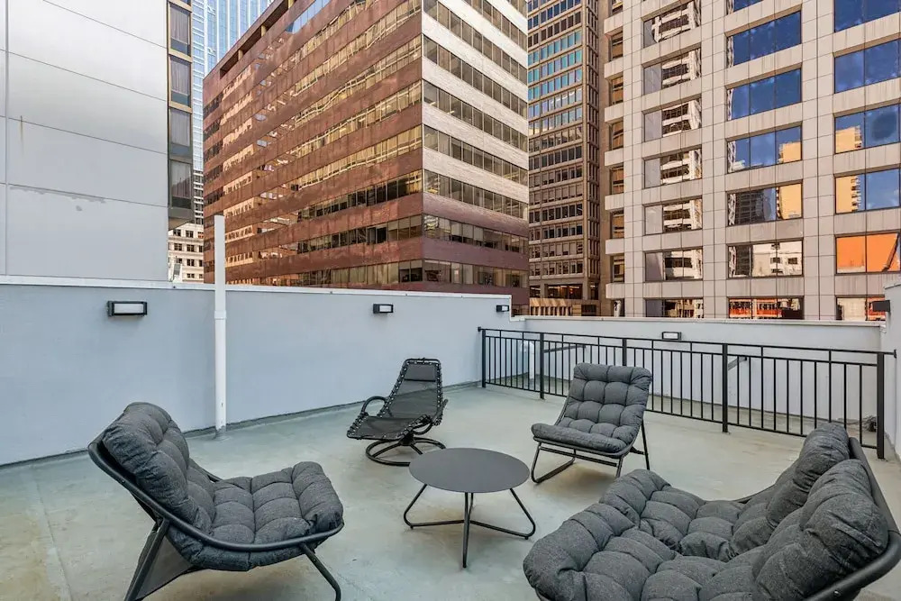 24 Stay - Philadelphia Rittenhouse