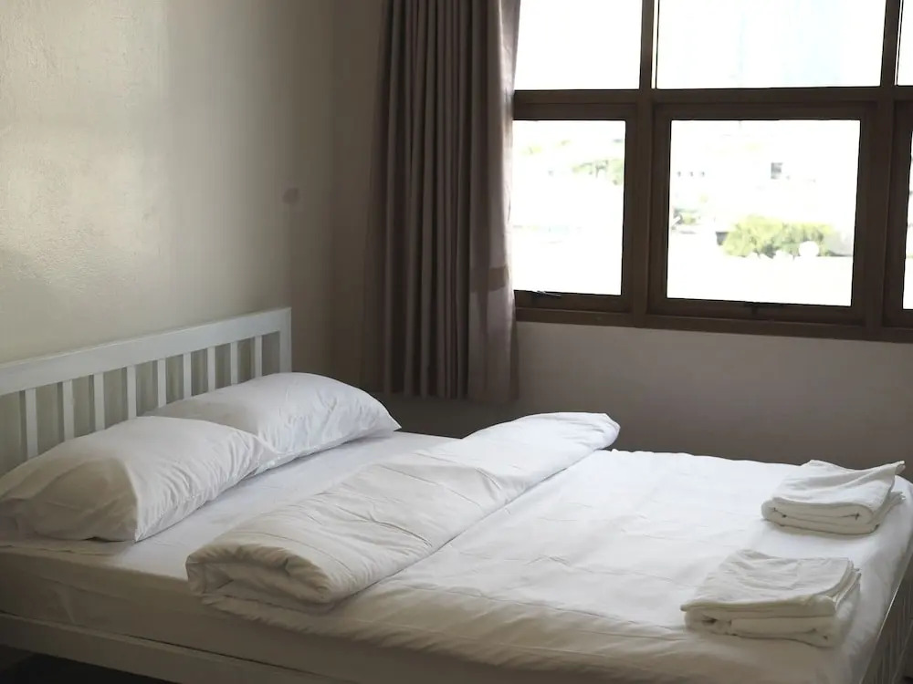 Krung Tone Hostel