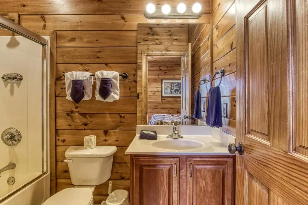 Lazy Bear Lodge
