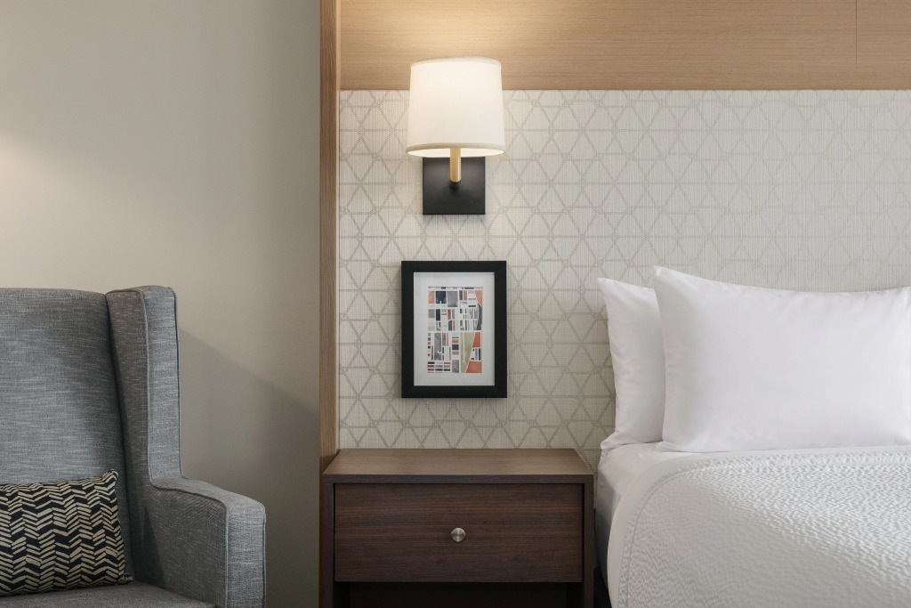 Holiday Inn Victoria - Elk Lake by IHG