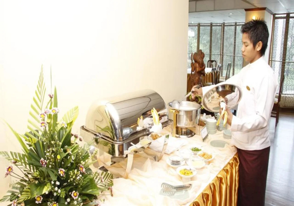 Mya Yeik Nyo Royal Hotel