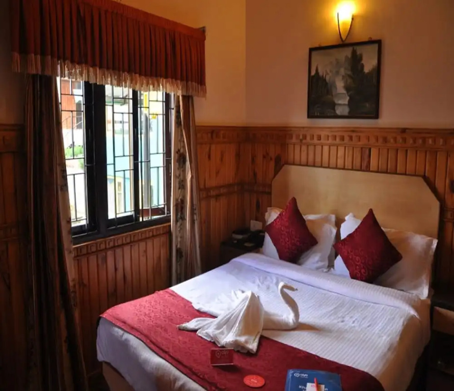 Pine Borough Inn