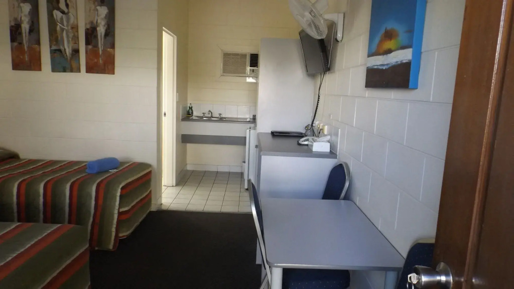 Central Point Motel
