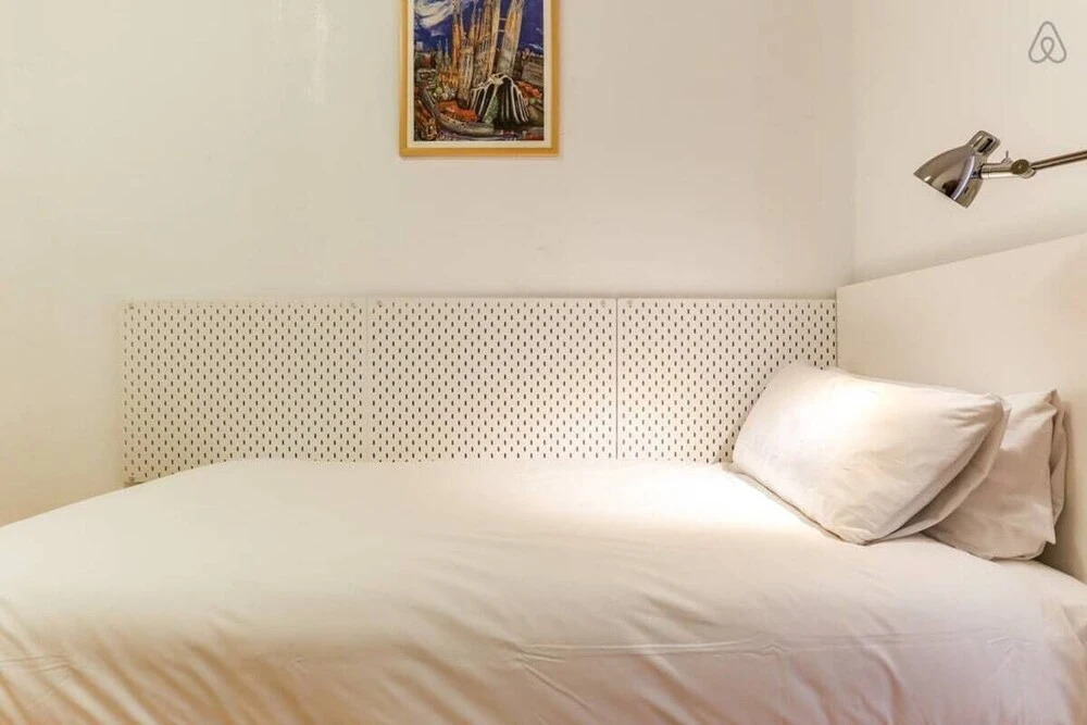 Luminous 2 Bedroom Next to Sagrada Familia