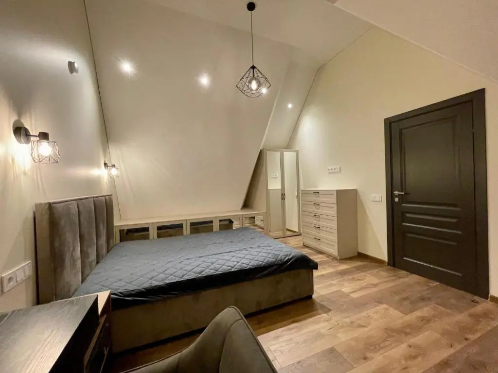 Cozy Central Attic SELF Check In