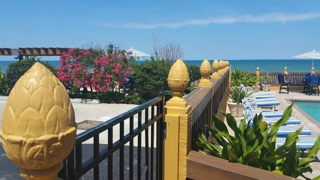 La Bella Inn - POOL OPEN
