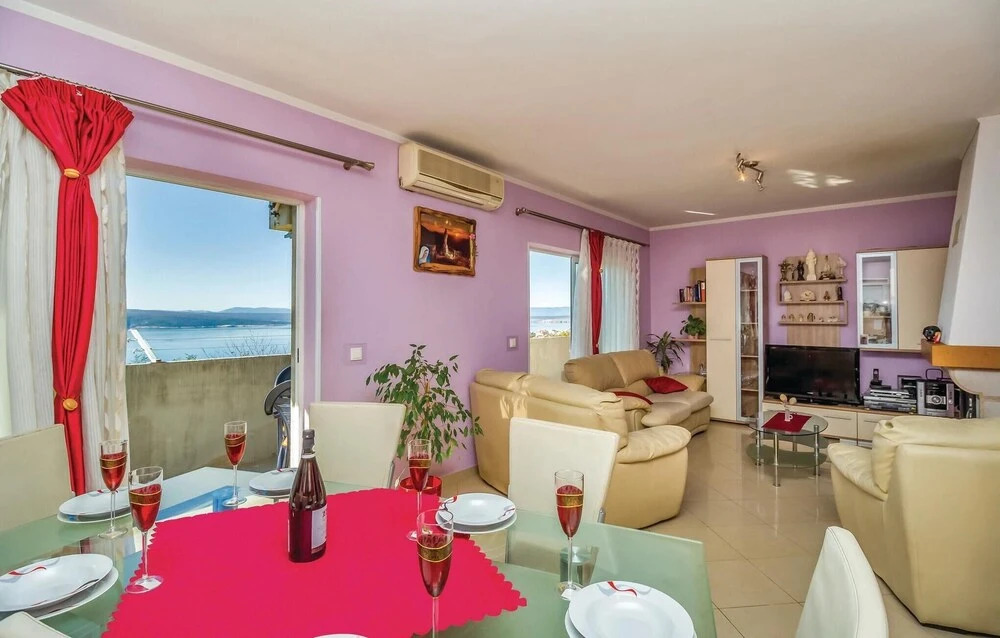 Beautiful Home in Crikvenica With Wifi and 2 Bedrooms