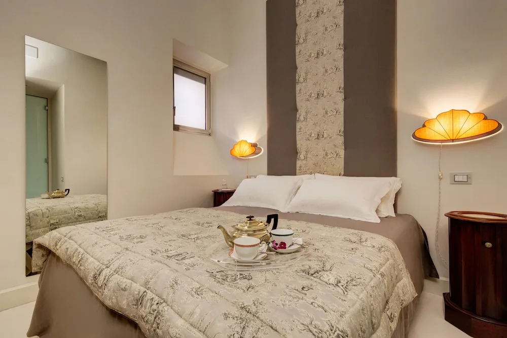 Domus Domitia Luxury House