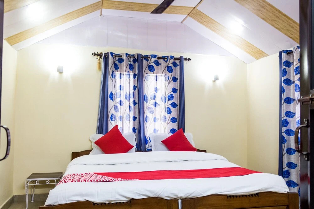 OYO 13879 Home Hill View 1BHK