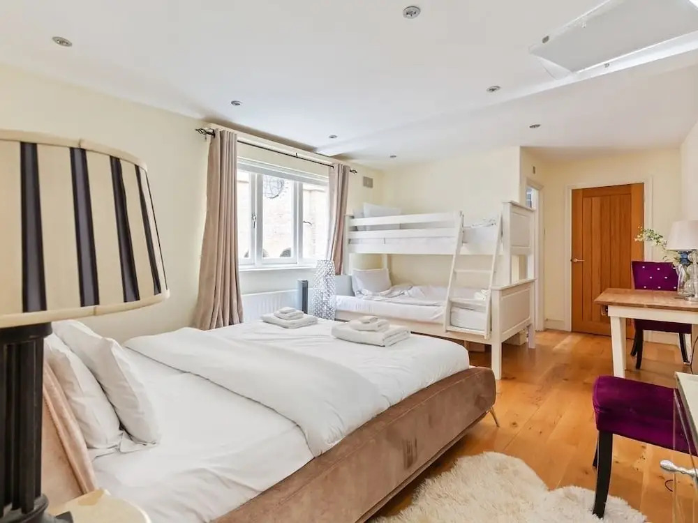 BG Private Townhouse 2 Bed 2 Bath