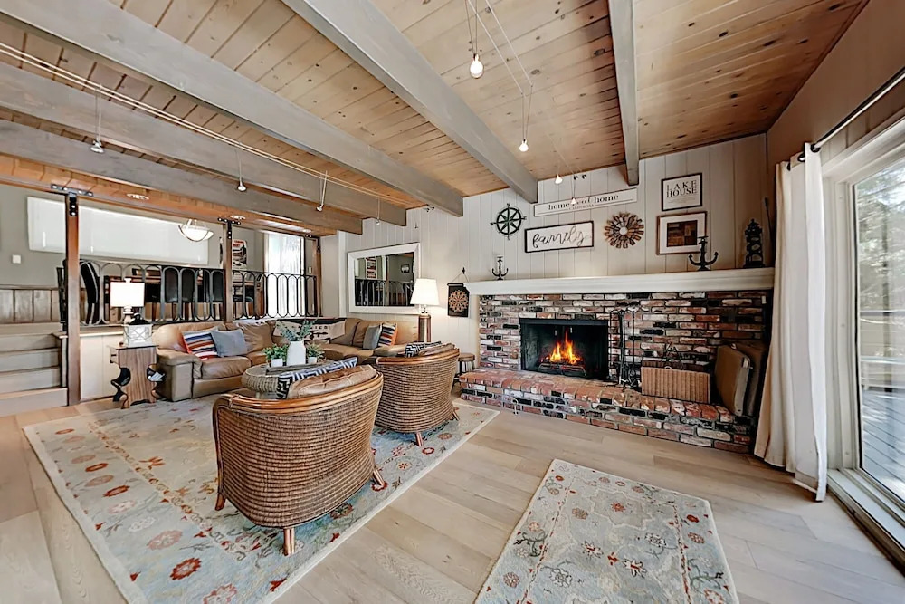 Serene : Forest Views & Wraparound Deck! 3 Bedroom Home