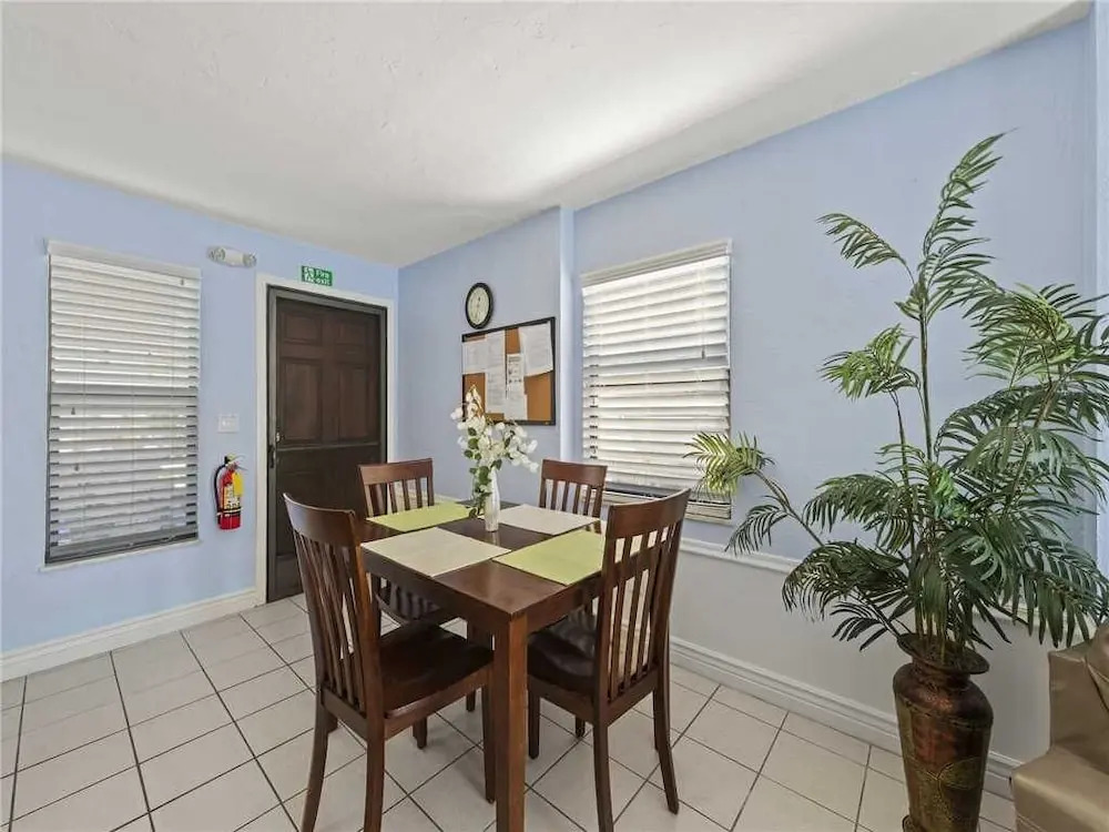 Captain Moore House 1 Two Bedroom Home