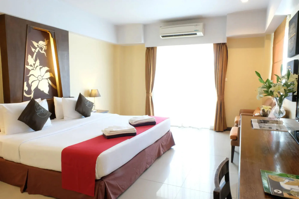 Отель Golden Sea Pattaya Hotel