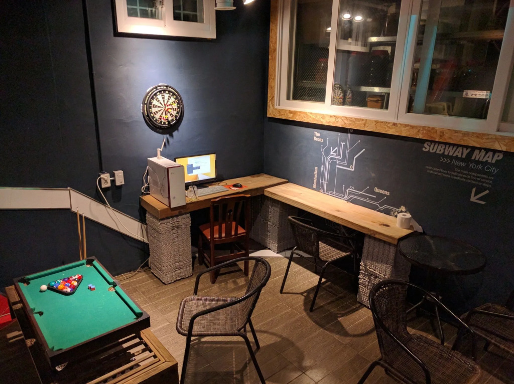 Backpackers In Yeosu