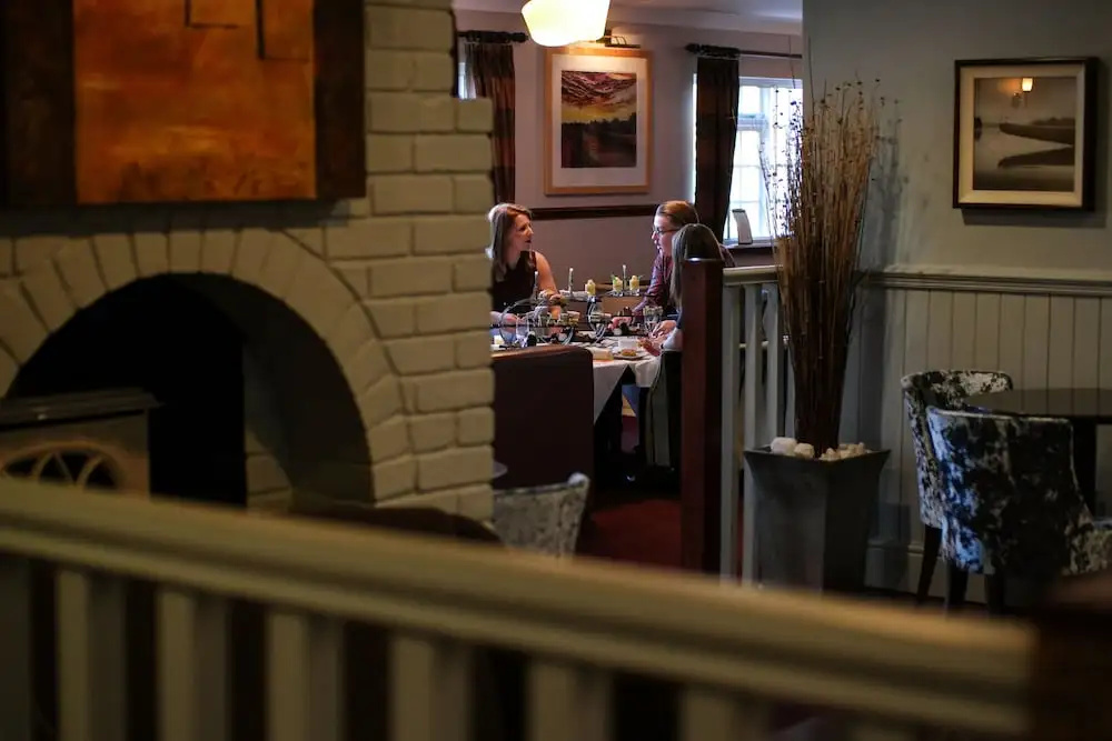 Crown Lodge Hotel