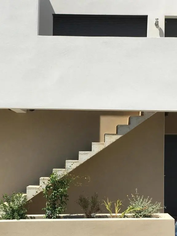 Grand studio confortable et spacieux avec terrasse