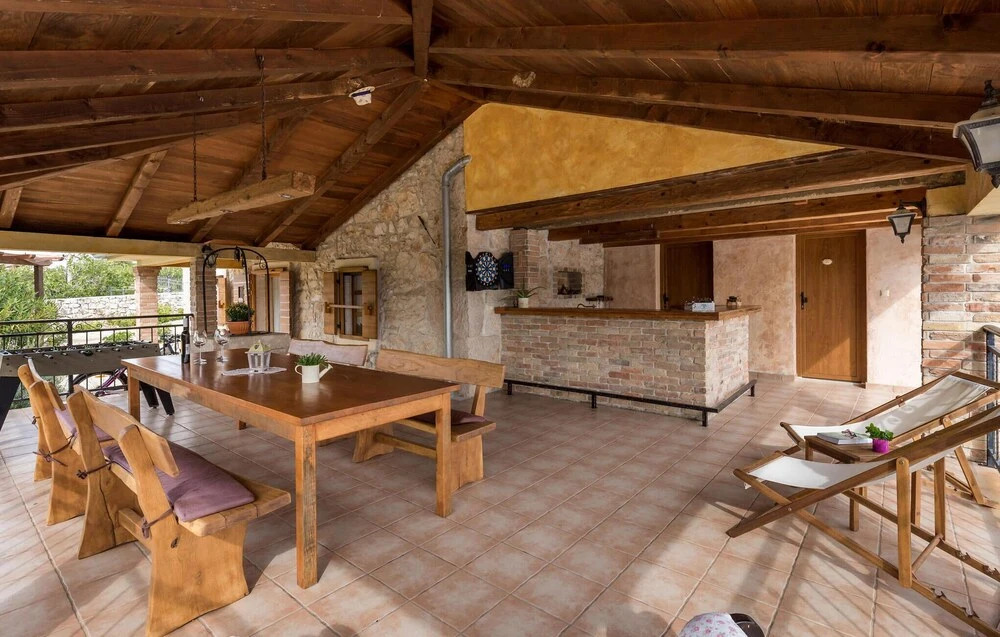Gorgeous Home In Kras