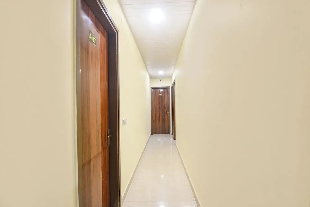 Fabhotel White House Tilak Nagar