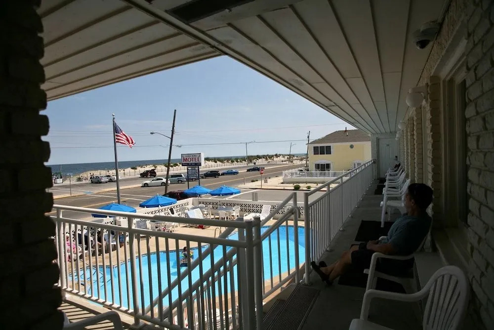 Luna Mar Motel