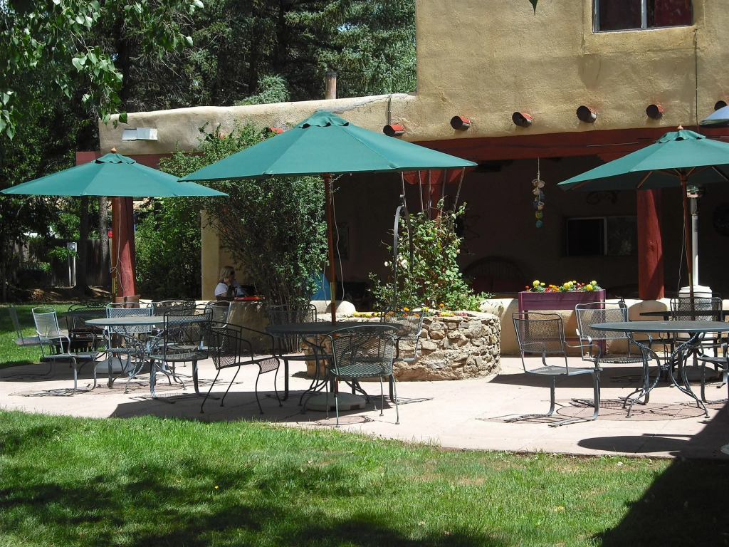 El Pueblo Lodge