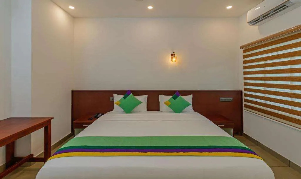 Treebo Amigos Residency - 500M From Cochin Airport