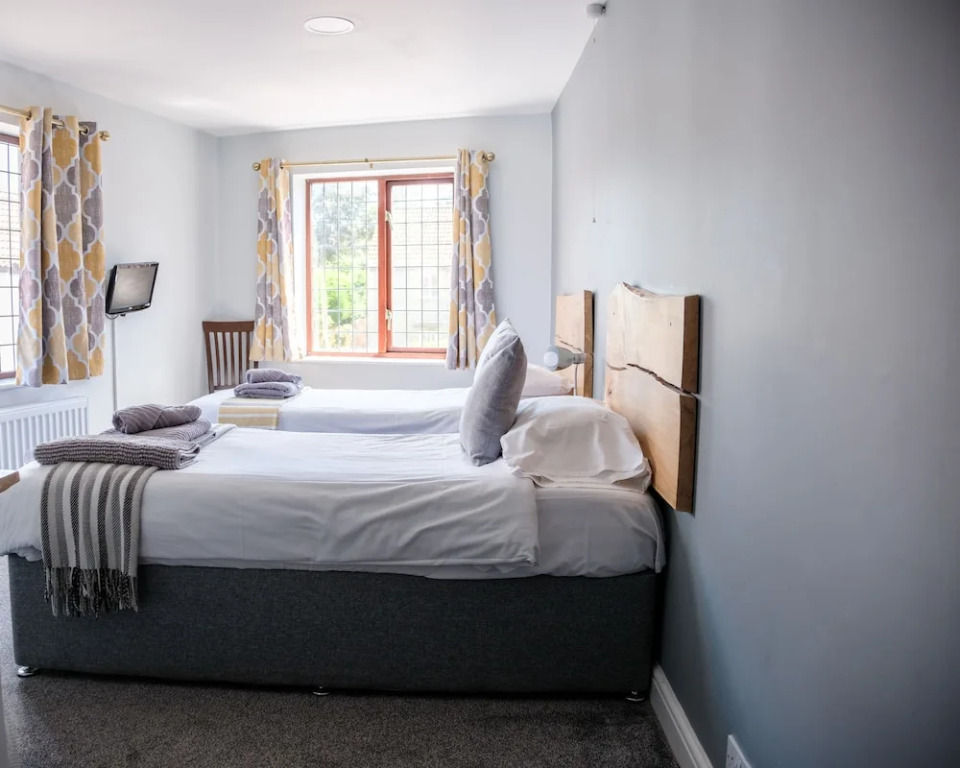 Mullions 51 B&B