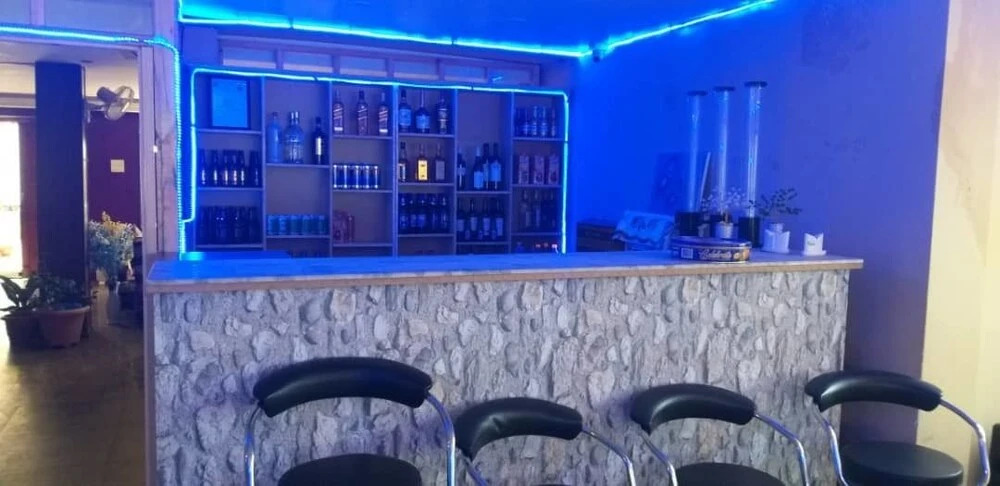 Hotel Midpoint