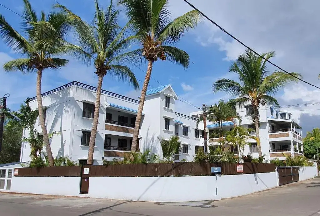 Les Cerisiers - Exclusive Beach Residence - 3 Bedroom Modern Apartment, Flic en Flac