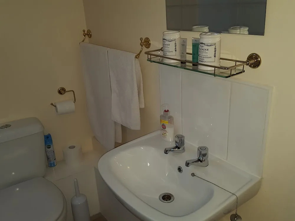 Town House B & B