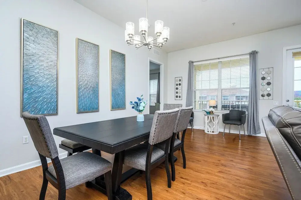 Penthouse Vacation Condo, Near the Parks - 2015
