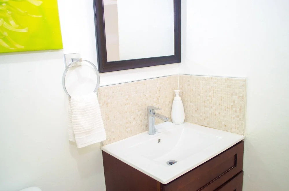 Oakland Guest Apartments